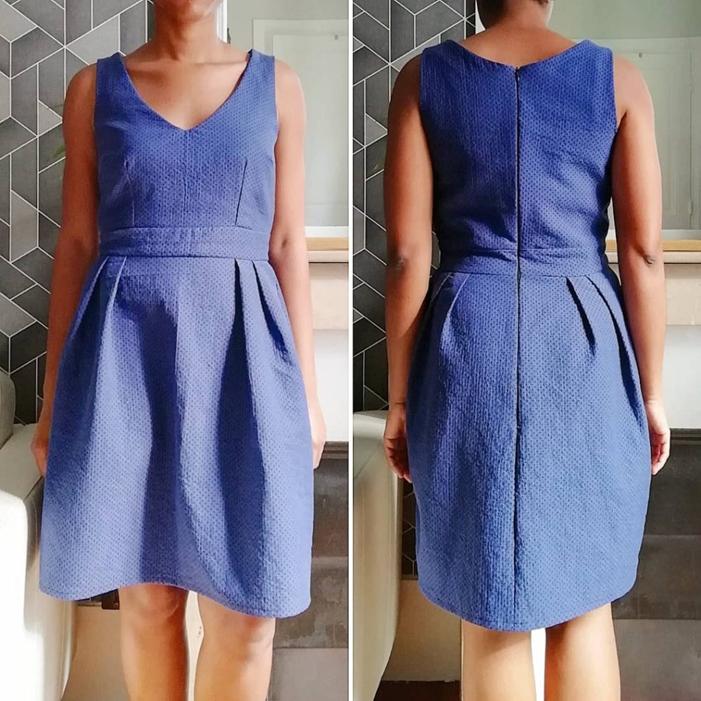 Robe bleue cousue main