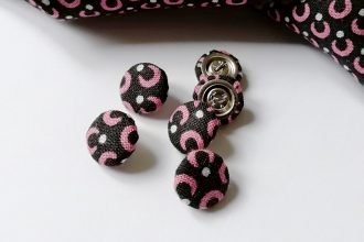 boutons recouverts de tissu