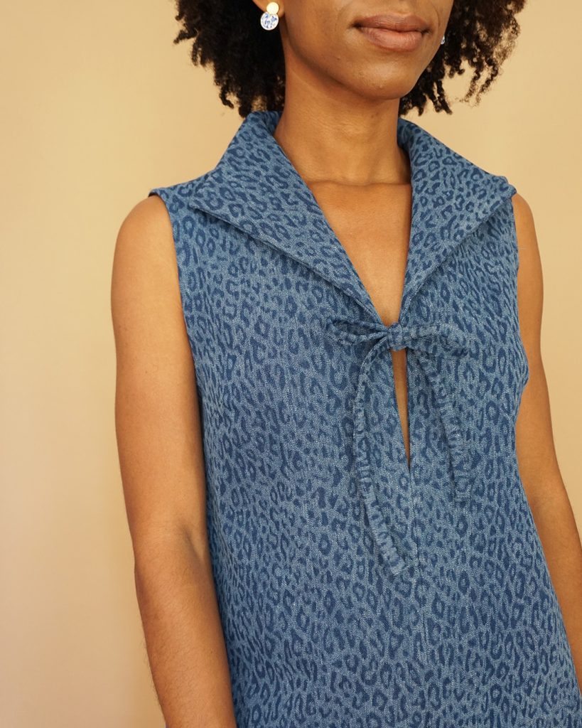 robe en denim léopard