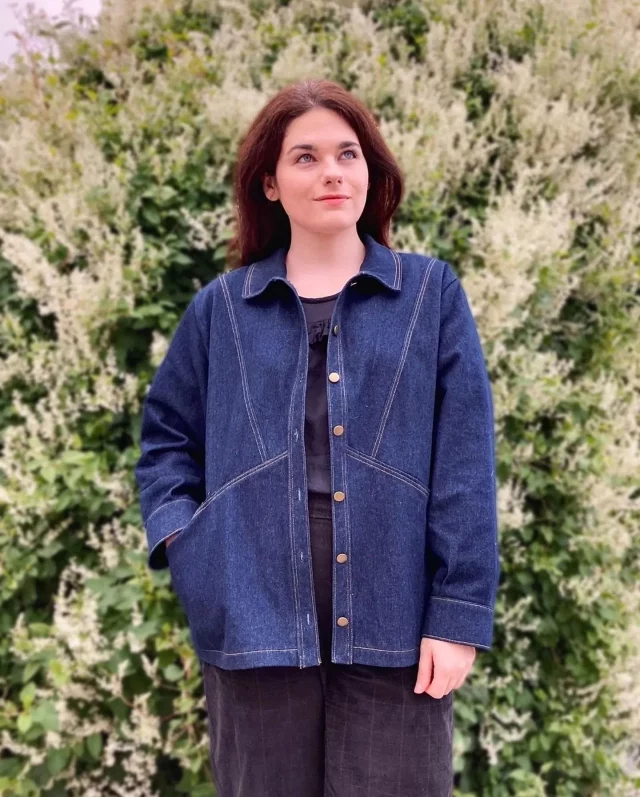 Avec sa coupe ample, ses lignes épurées, et ses poches invisibles, la veste Cosmique est idéale pour cet automne 👌

Merci à @made_by_madeleine.claire pour sa jolie réalisation en denim😍

🇬🇧 With its loose fit, clean lines, and invisible pockets, the Cosmique jacket is ideal for this fall 👌

Thanks to @made_by_madeleine.claire for its pretty denim piece😍

#leslubiesdecadia #LLDCcosmique #sewingfashionista #costura #coutureaddict #sewingdiy #passioncouture #sewingproject #sewingpattern #couturetherapie