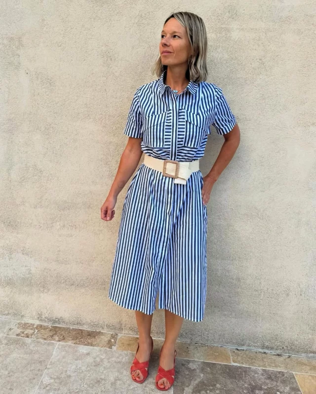 Et si vous osiez le look 100% rayures ?
C’est exactement ce qu’ @emplettesetcousettes a fait avec sa version de la robe Gemini !

Entre le mix de lignes verticales et horizontales, la ceinture qui structure la silhouette et les sandales qui détonnent : je suis fan 😍

👉 Retrouvez le patron sur ma boutique !

🇬🇧 What if you dared to go for the full striped look?
That’s exactly what @emplettesetcousettes did with her Gemini dress — and the result is stunning!

The mix of vertical and horizontal lines, the belt that shapes the silhouette, and those bold sandals: I’m obsessed 😍

👉 You can find the pattern in my shop!

#leslubiesdecadia #lldcgemini #coudreunerobe #coudredesrayures #passioncouture #isewmyownclothes #sewinglifestyle #costuracreativa✂️ #diycouture #sewingpattern